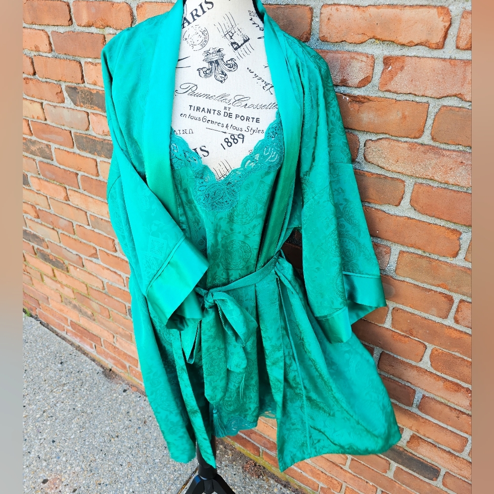 VTG Victoria’s Secret 2-Piece Satin Slip Dress & Robe Set – L/XL Fit